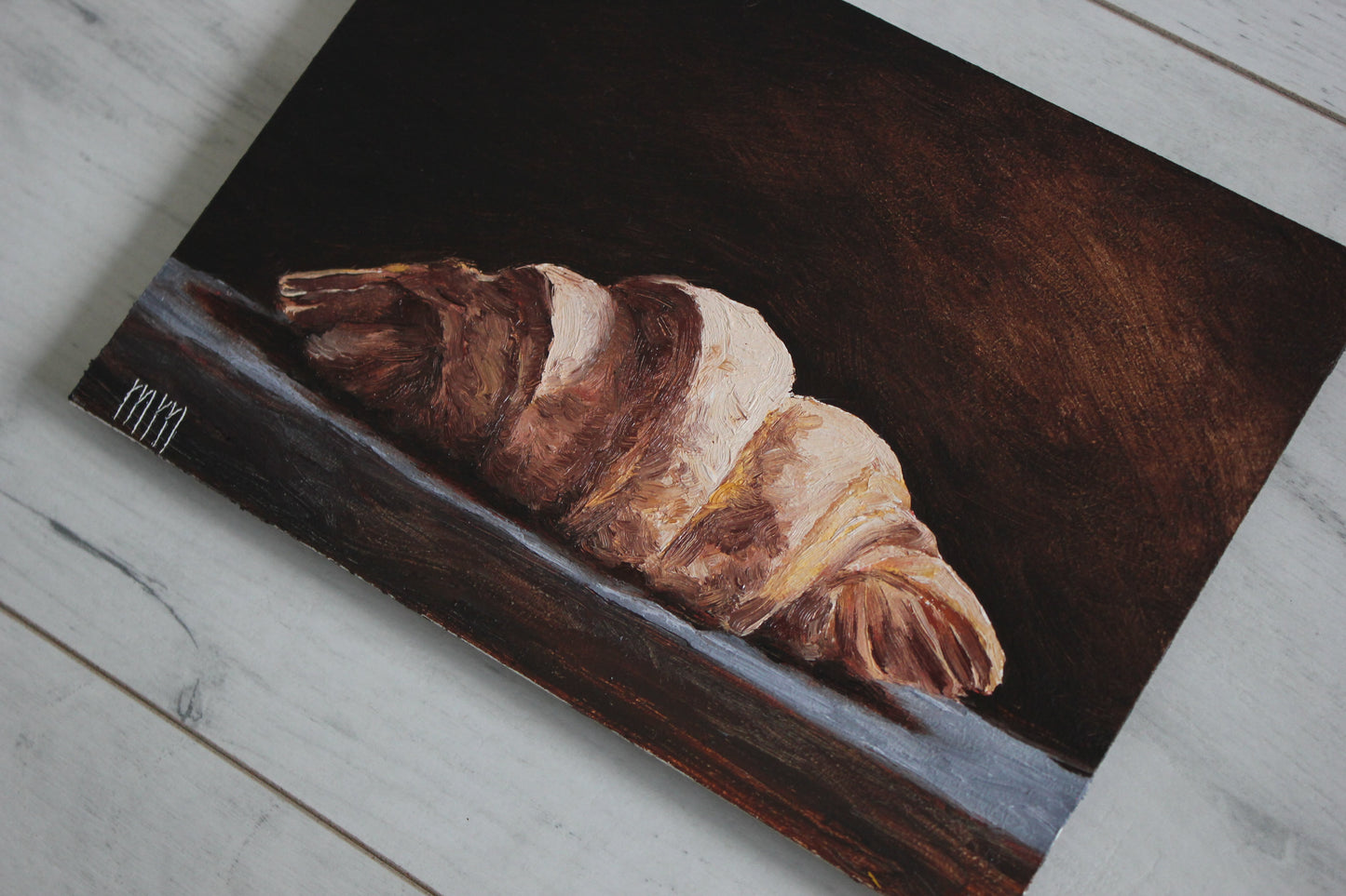 Croissant on black 5x7in